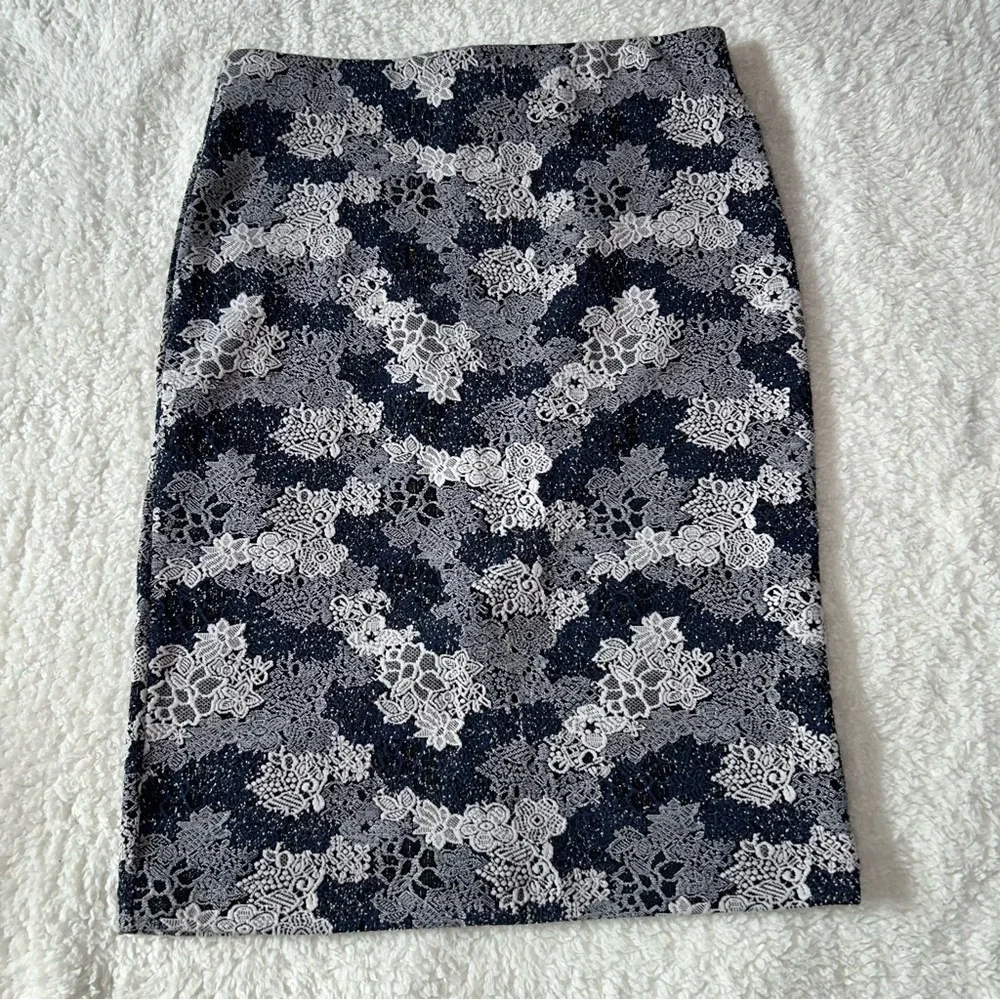 Philosophy Floral Straight Pencil Skirt Size 10 NEW